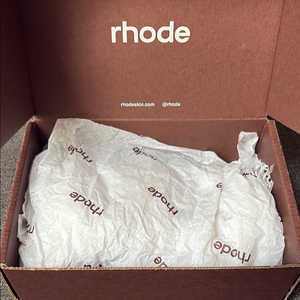RHODE Gray Phone Case - Picture 4 of 5